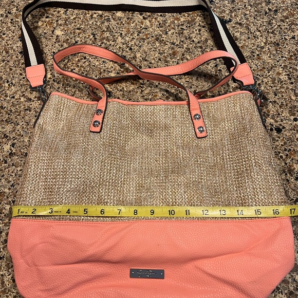 Jessica Simpson leather / straw handbag. NWT - Picture 3 of 5